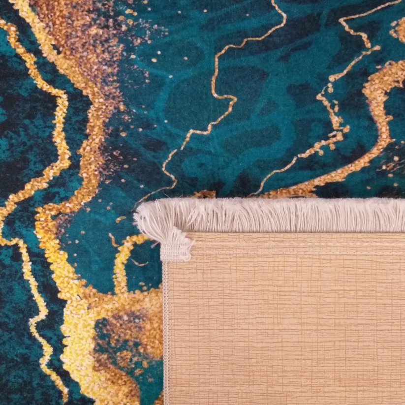 Зелен килим против хлъзгане с абстрактен модел