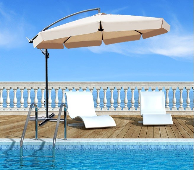 Veliki vrtni suncobran bež boje sa stalkom