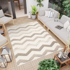 Pruhovaný terasový koberec v krémové barvě