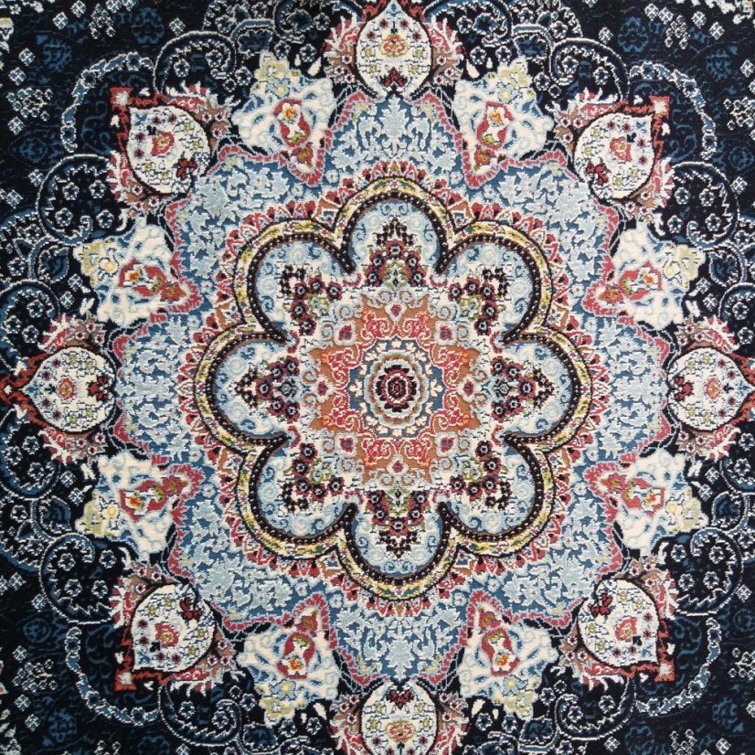 Covor de lux cu un frumos model oriental albastru