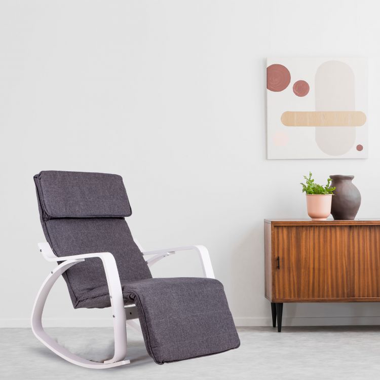 Tmavošedé hojdacie kreslo s bielym rámom