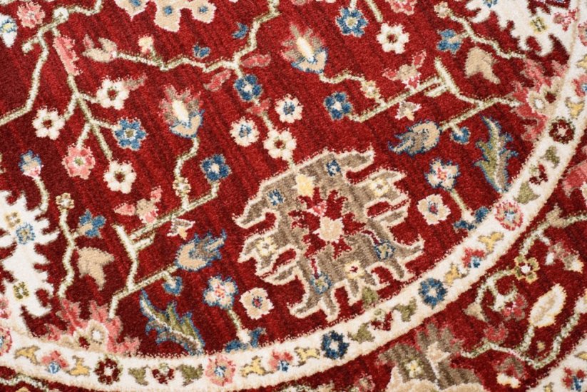 Covorul roșu rotund în stil vintage