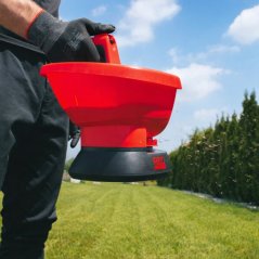 Akumulátorové rozmetadlo RTSAK0097 3 l - nastavitelné rozmetání