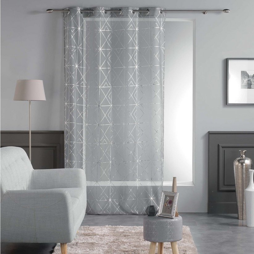 Svetlo sive zavese z modernim vzorcem QUADRIS 140 x 280 cm