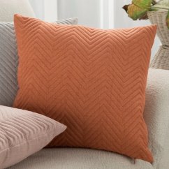 Dekoračná obliečka na vankúš  s prešívaným geometrickým vzorom - tehlovo oranžová
