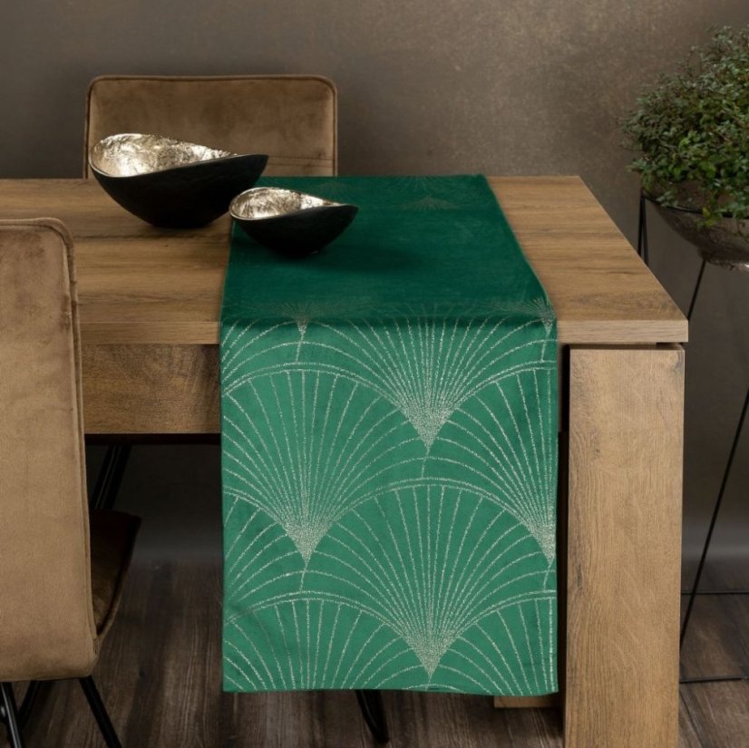 Zamatový stredový obrus s lesklou potlačou zelenej farby