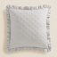 Romantikus párnahuzat MOLLY világosszürke színben 45 x 45 cm