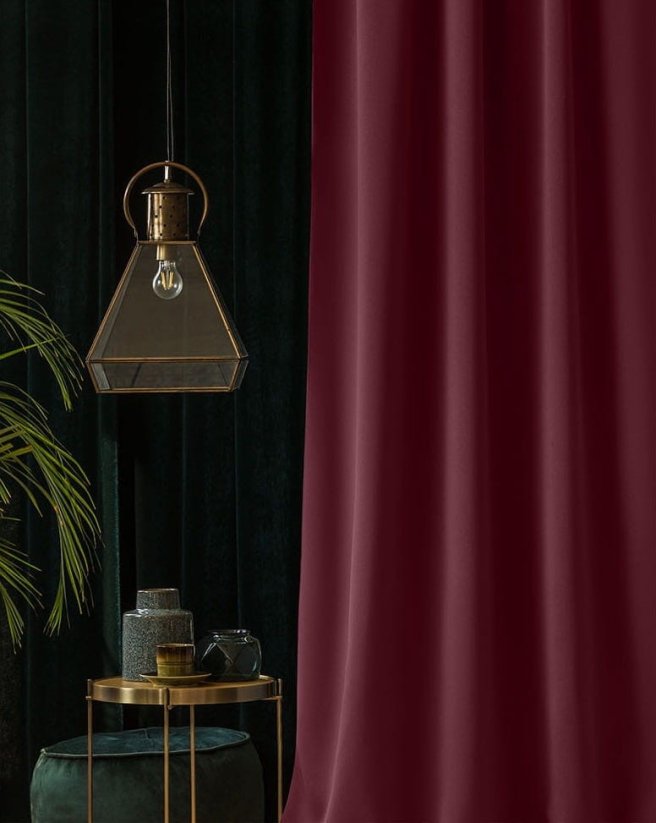 Elegantný bordový záves na riasiacu pásku s rozmerom 140 x 280 cm