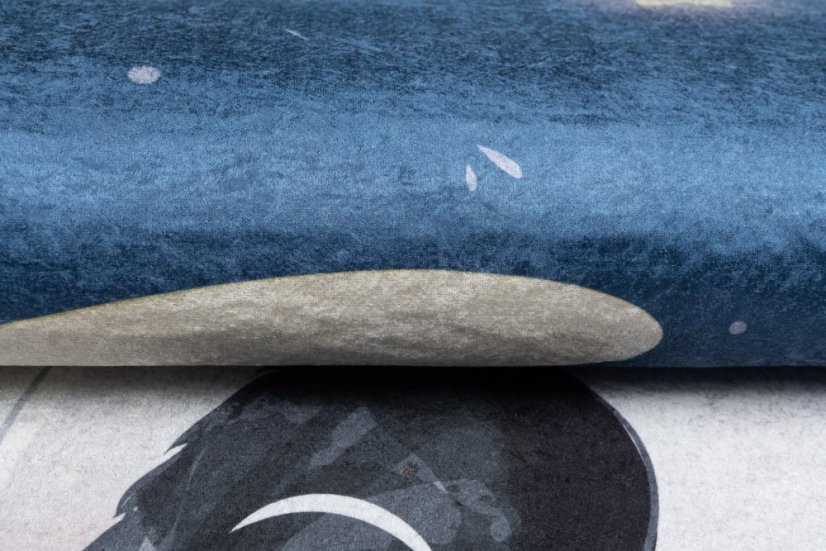 Kinderteppich mit Panda-Motiv auf dem Mond