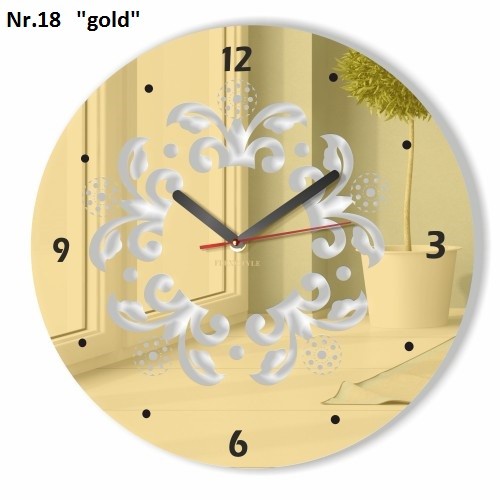 Nástěnné hodiny s ornamenty