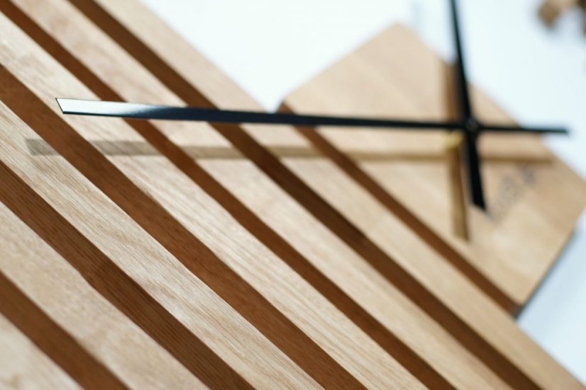 Egyedi fa falióra 60 х 60 cm