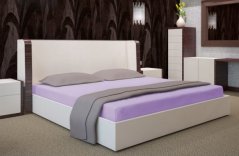 Plachty na postele svetlo fialovej farby