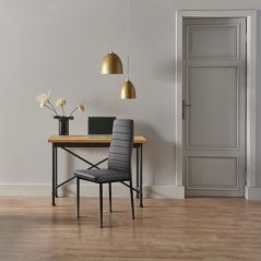 Sada 4 elegantných stoličiek v čiernej farbe s nadčasovým dizajnom