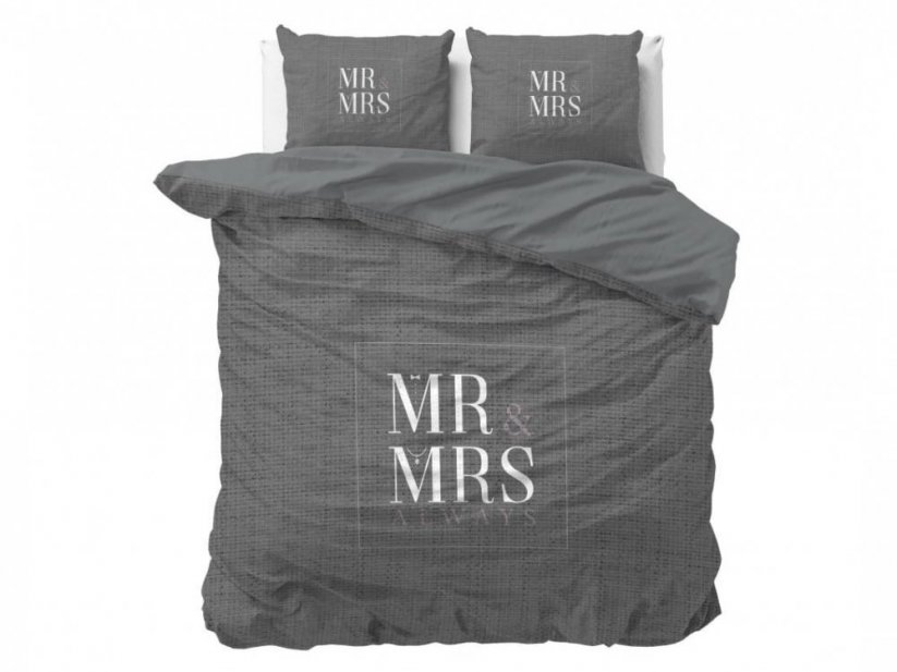 Bavlněné ložní povlečení s motivem MR AND MRS šedé barvy 220 x 240 cm