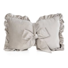 Žametna okrasna blazina v obliki loka z volančkom 35 x 55 cm