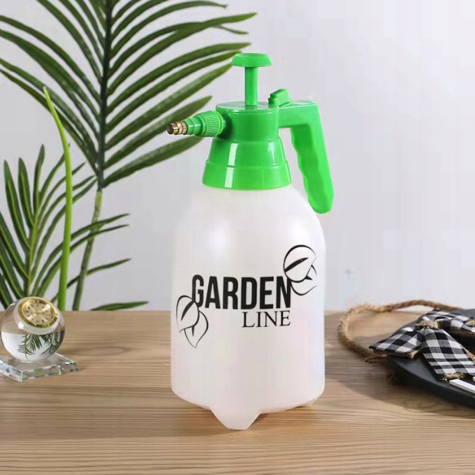 Zahradní ruční tlakový postřikovač