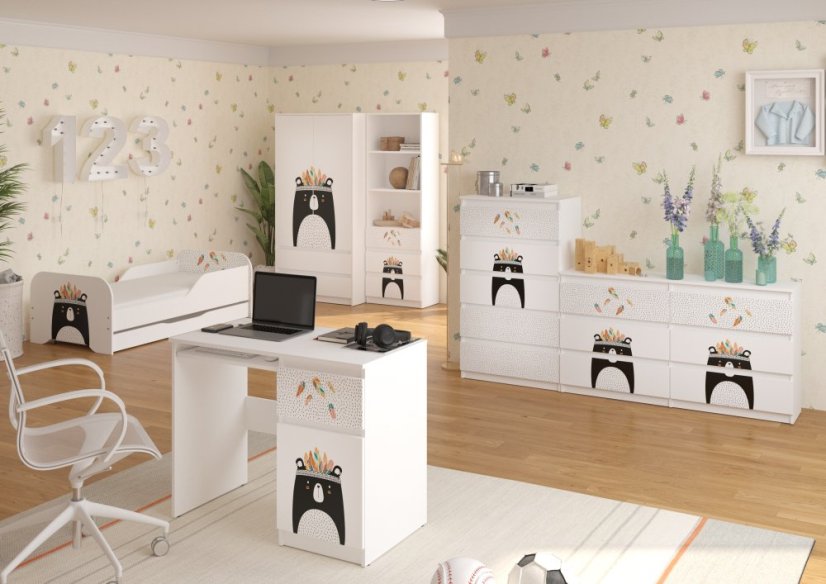 Kvalitně zpracovaná dětská postel s medvědem 160 x 80 cm