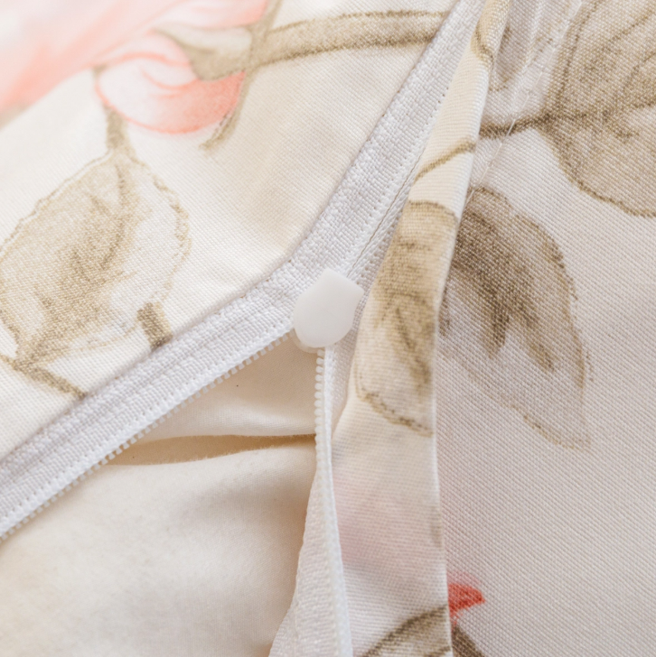 Romantická biela posteľná bielizeň s ružovými ružami