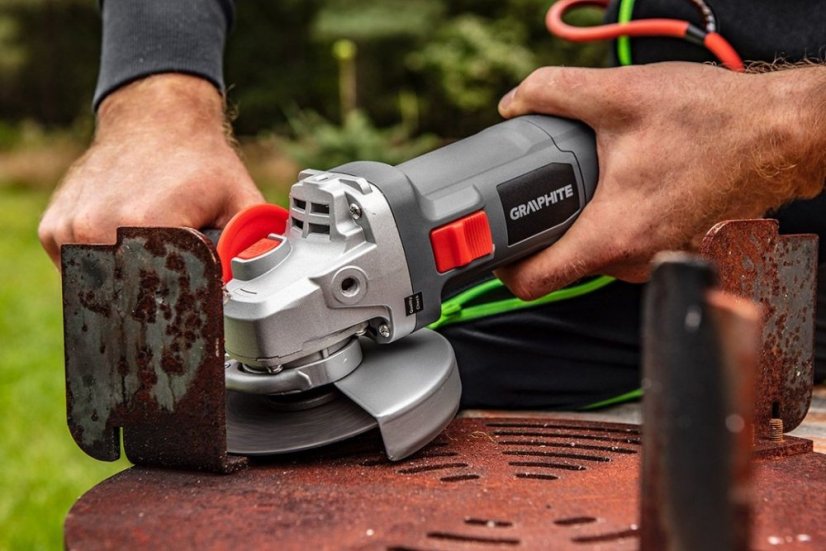 1600W teljesítményű sarokcsiszoló, 59G088 GRAPHITE