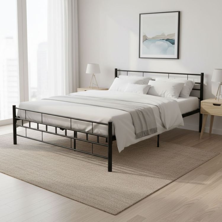 Pat metalic modern cu cadru stabil în design minimalist