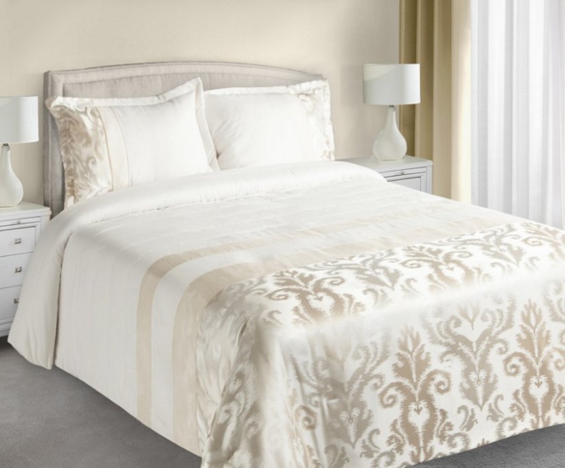 Luxusné a moderné obojstranné prehozy na posteľ krémovej farby