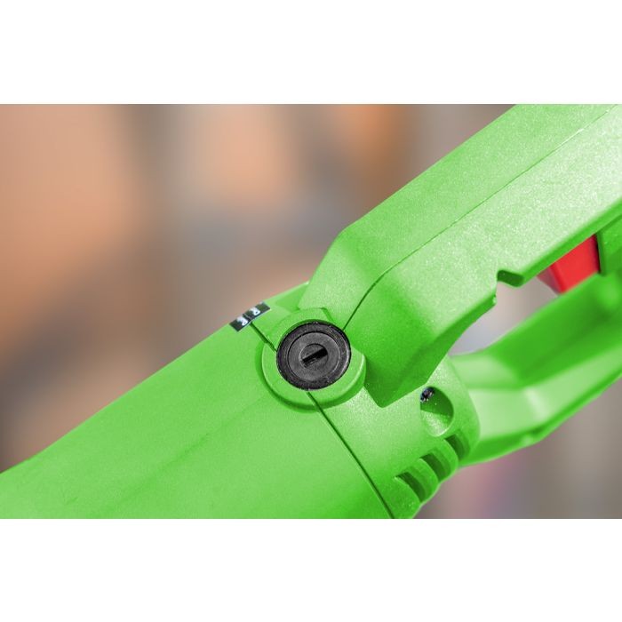 Šabľová píla s výkonom 710W, 52G166 VERTO