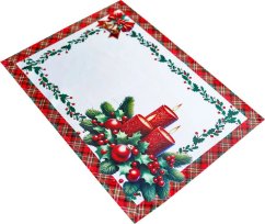 Коледна покривка за маса бяла с червена и зелена карирана рамка и свещи