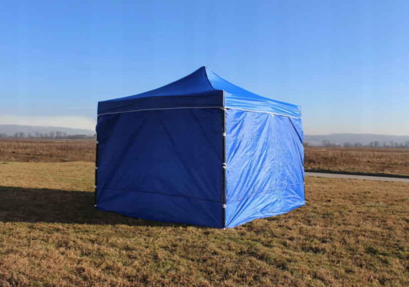Tenda a tre pareti senza finestre