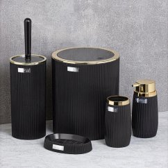 Runder Satz Bad-Accessoires in Schwarz mit goldenen Details