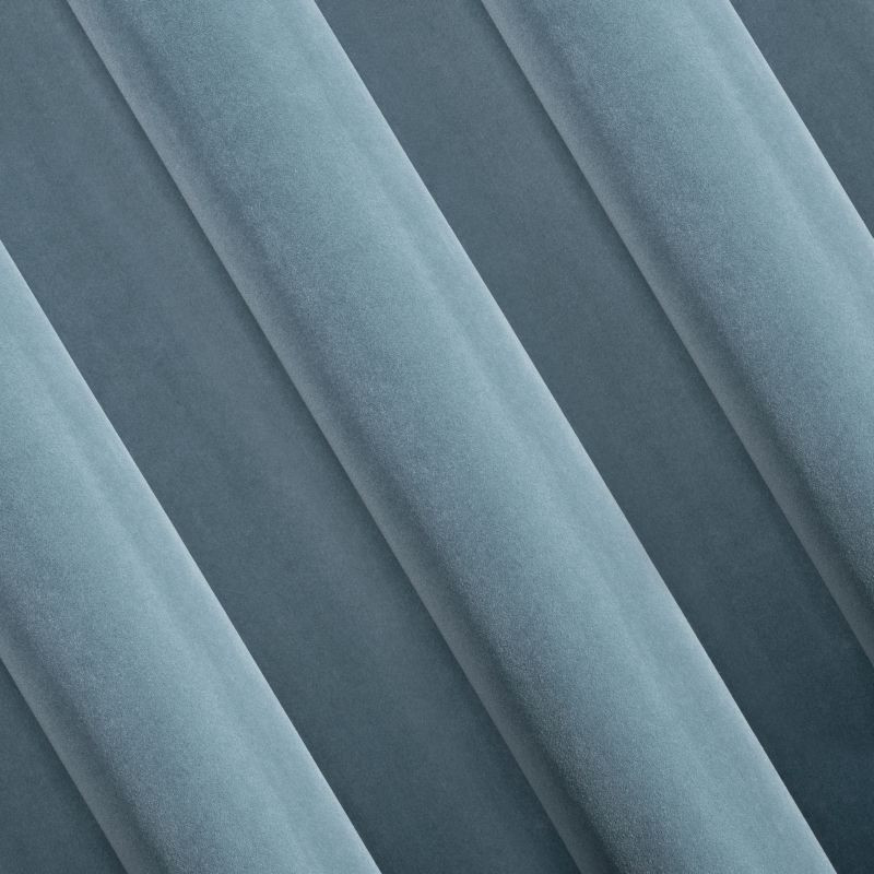 Luksuzna svetlo modra žametna zavesa 140 x 270 cm
