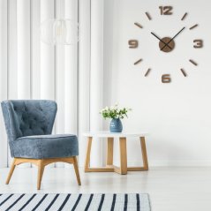 Einzigartige Wanduhr aus Holz in Eichenfarbe