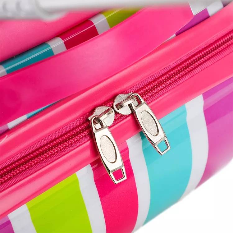 Dětský cestovní kufr s barevným jednorožcem 32 l
