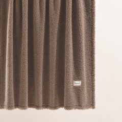 Висококачествено кафяво одеяло Boucle 125 x 150 cm