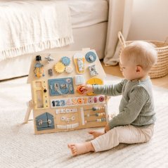 Дървена манипулативна настолна къща - образователна играчка за деца