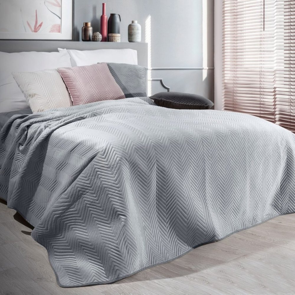 Cuvertură de catifea argintie cu matlasare Lăţime: 170 cm | Lungime: 210 cm