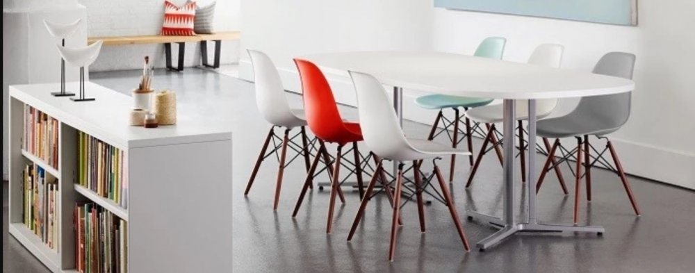 Scaun negru elegant pentru interior