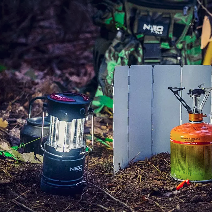 Kempingoválampa3v1nabatérie200lm–outdooroválampasmagnetom