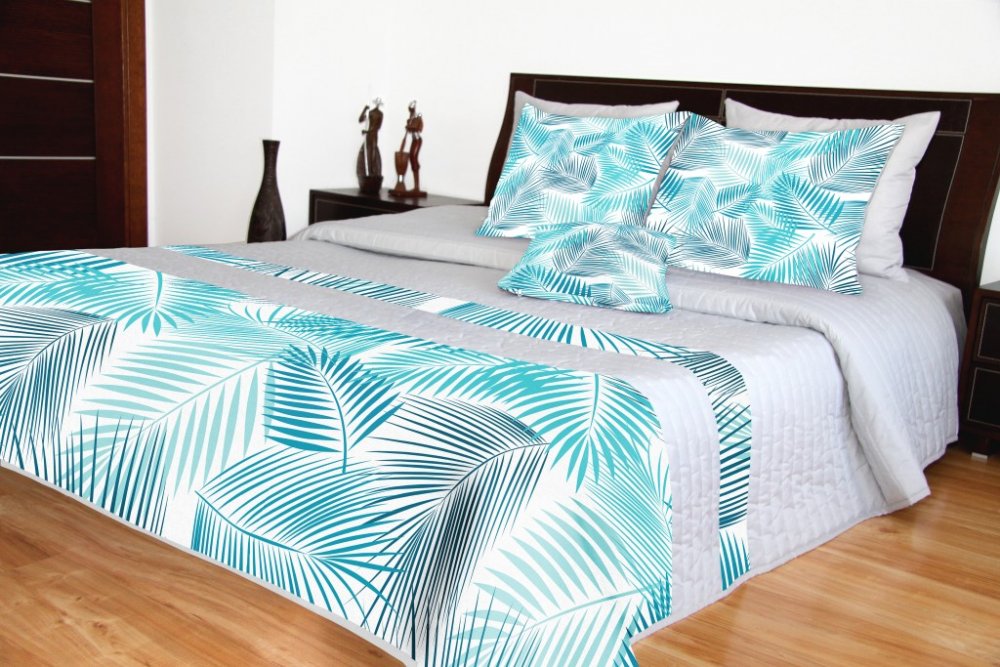 Přehoz na postel s modrým potiskem Šířka: 220 cm | Délka: 240 cm