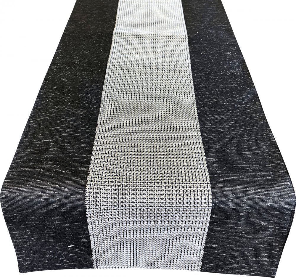 Elegáns fekete asztalterítő kocka cirkóniával díszítve Szélesség: 40 cm | Hossz: 140 cm