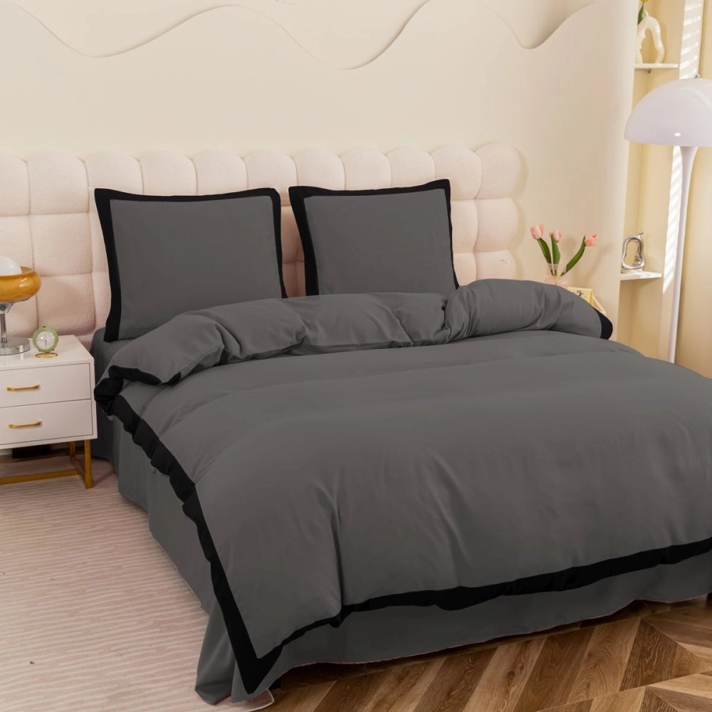 Lenjerie de pat din bumbac sintetic – gri cu tiv negru 2 părți: 1 buc 140x200 + 1 buc 70x80