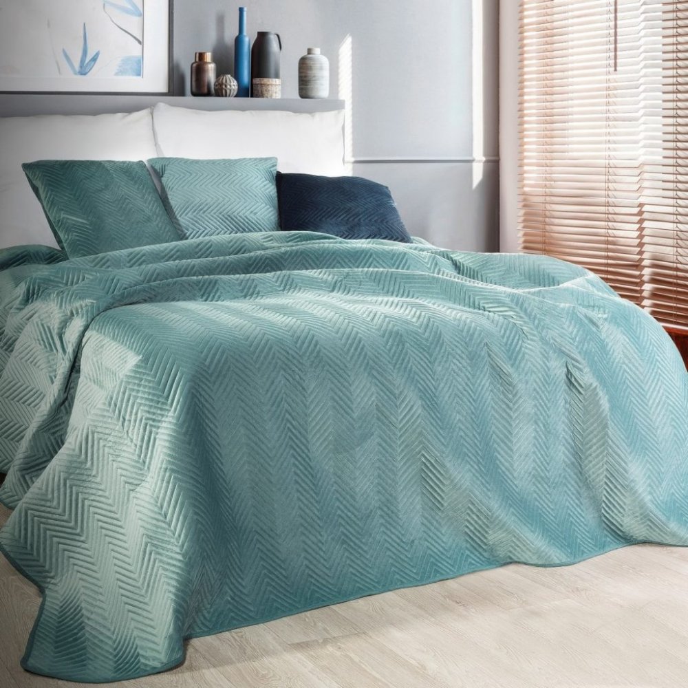 Prošívaný sametový přehoz na postel mátově zelené barvy Šířka: 230 cm | Délka: 260 cm