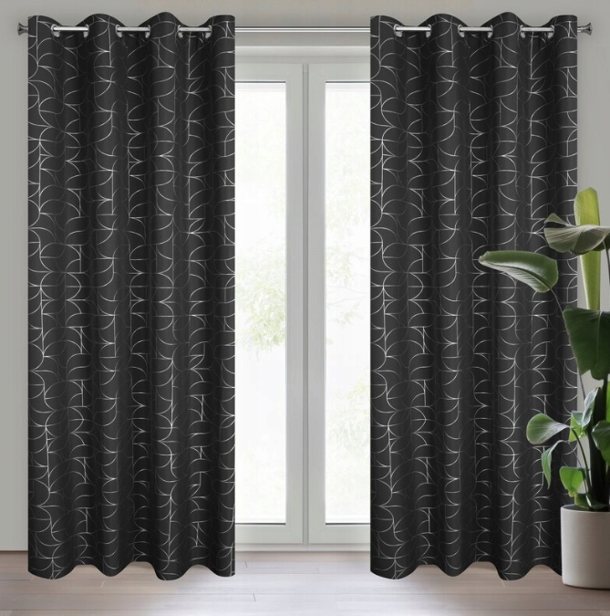 Elegantnýzávessjemnýmvzorom-čiernyŠírka:140cm|Dĺžka:250cm
