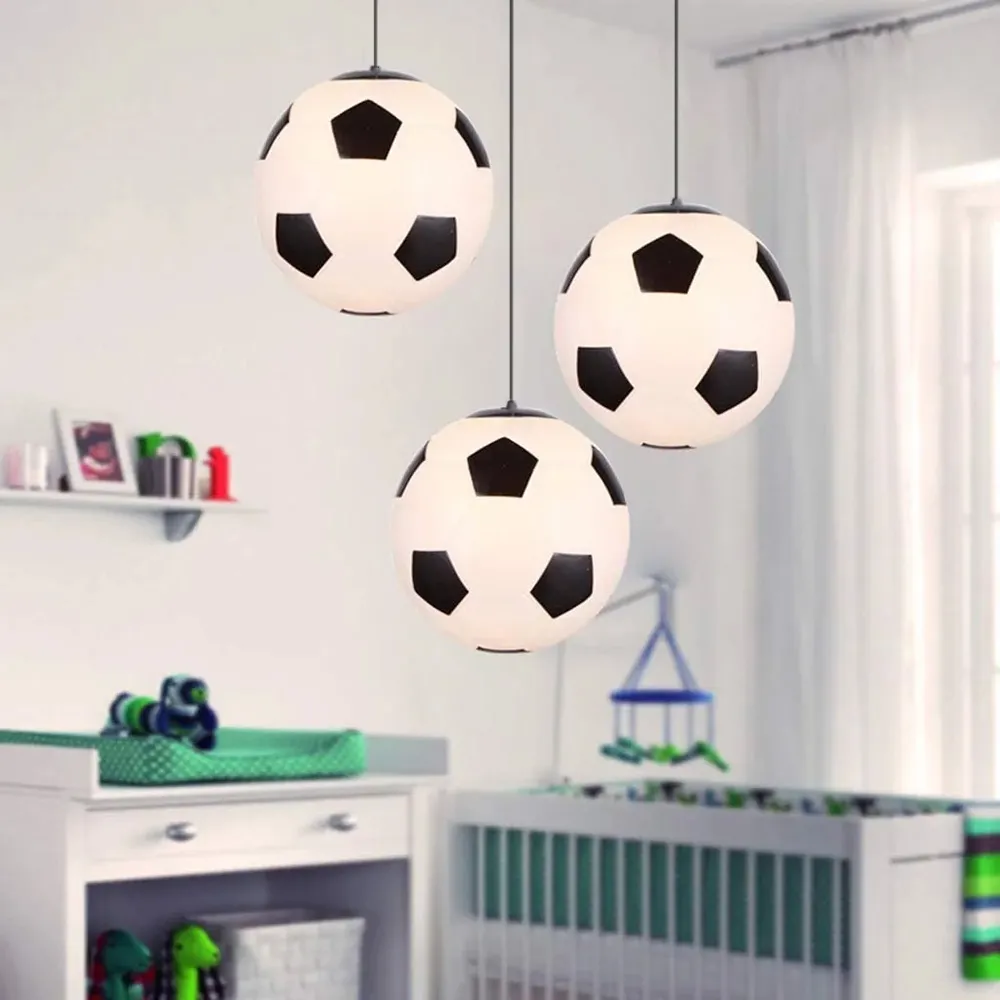 Závesnástropnálampavtvarefutbalovejlopty