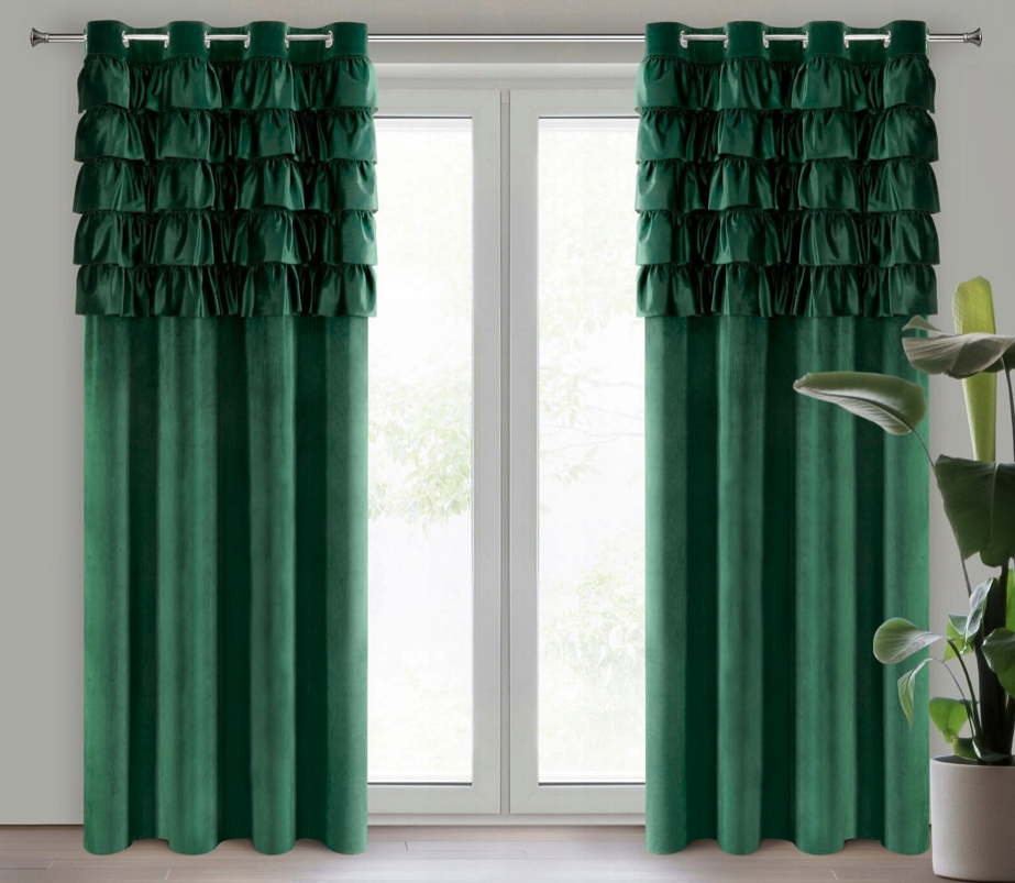 Perdea elegantă din catifea decorată cu volane - verde smarald Lățime: 140 cm | Lungime: 270 cm
