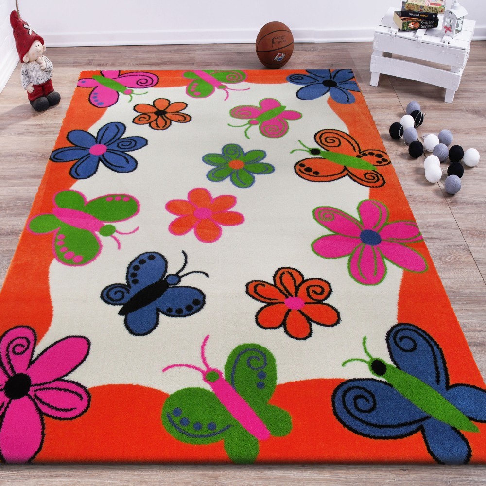 Oranžový koberec s motýlky a kvítky Šířka: 133 cm | Délka: 190 cm