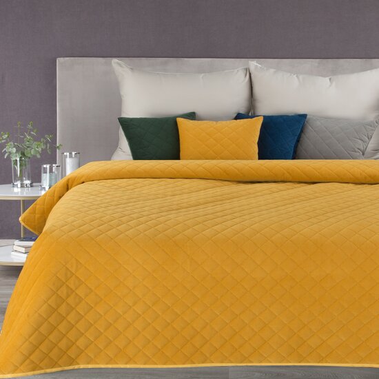 Sárga ágytakaró geometrikus mintával Szélesség: 170 cm | Hossz: 210 cm