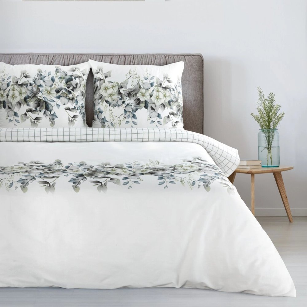 Cearșafuri reversibile din bumbac sateen - alb cu flori 2 părți: 1 buc 140x200 + 1 buc 70x80