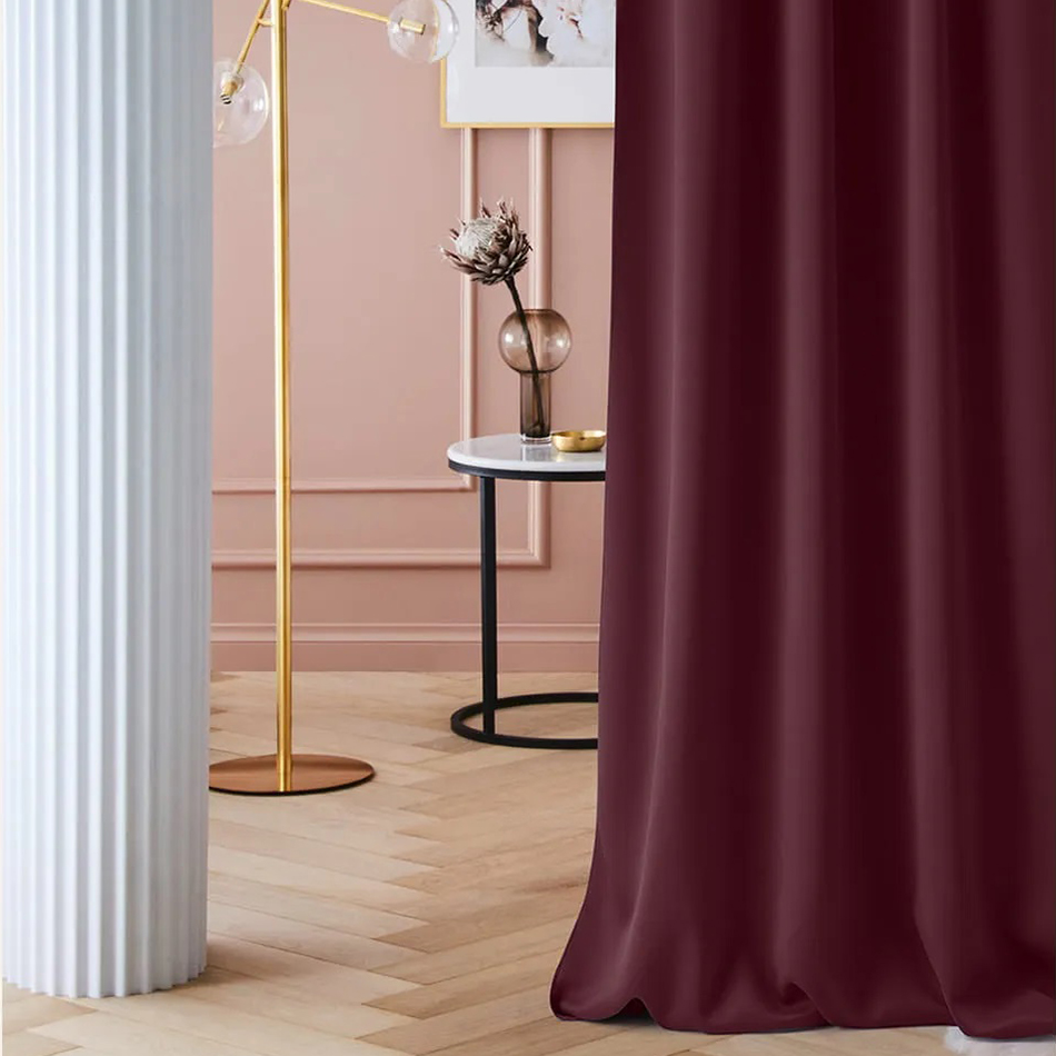 Draperii burgundy cu cercuri 140 x 250 cm